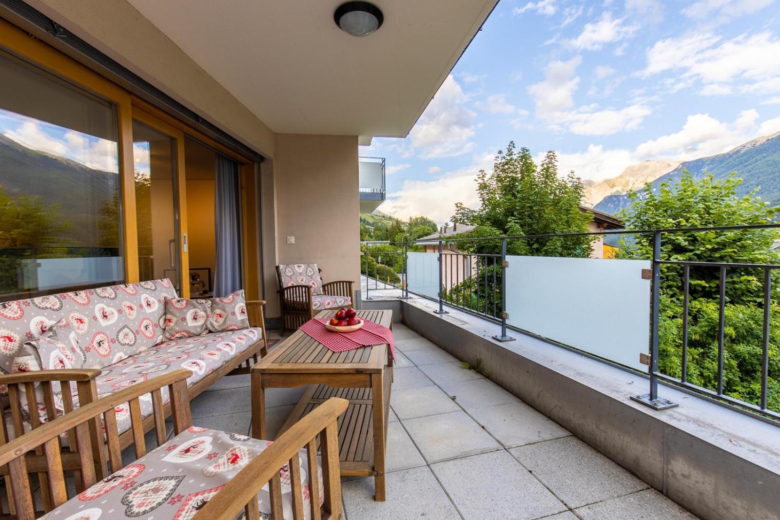 La Stüvetta Lägenhet Scuol Exteriör bild